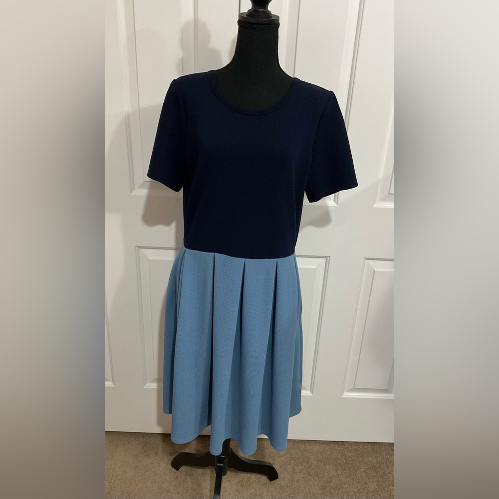 LuLaRoe 2XL Navy Top with Light Blue Skirt midi Amelia Dress